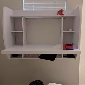Hanging wall desk